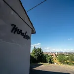 Nyaraló Miraleon León